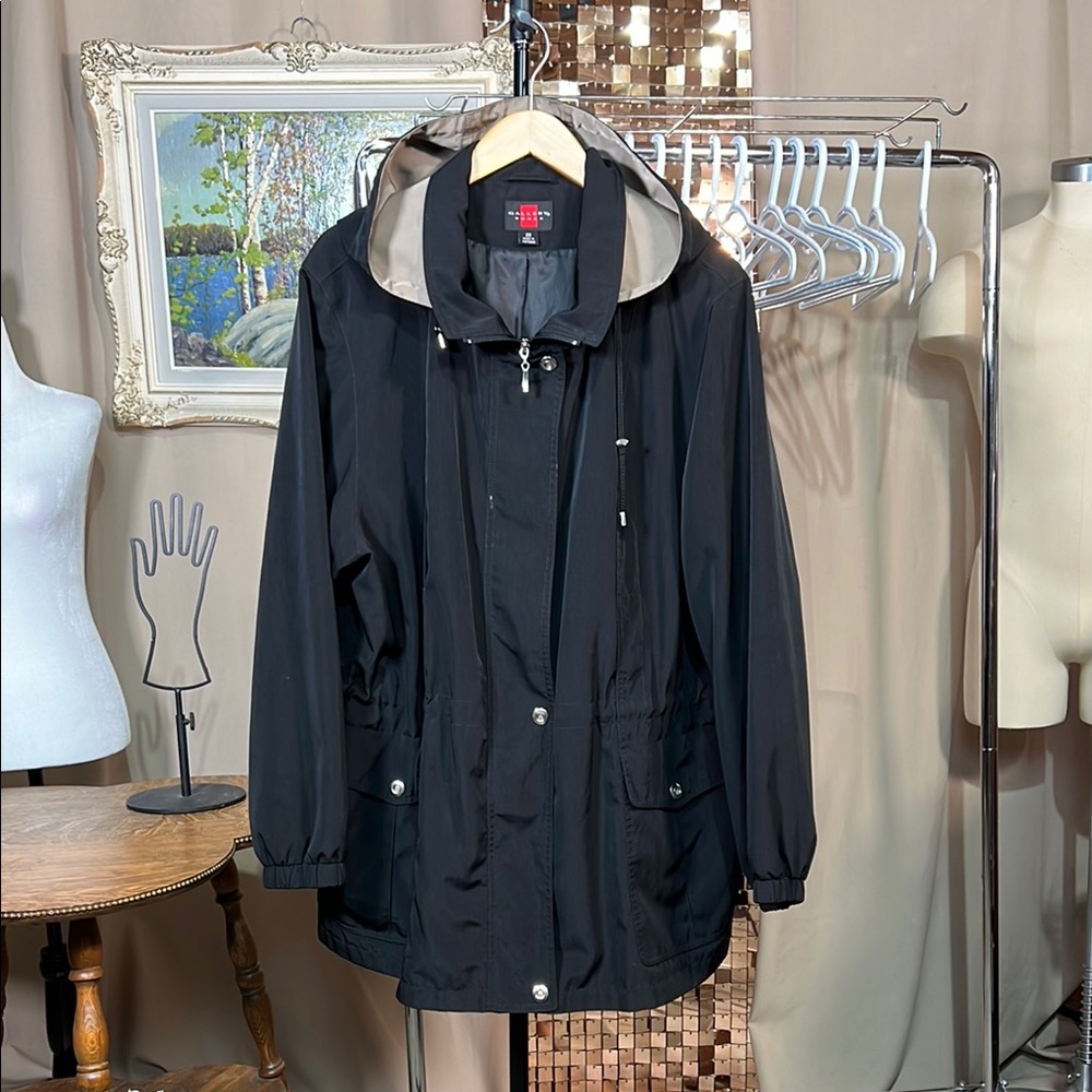 Vintage Black Tan Hooded Zip Up Wind Breaker Size 2X P2P 24-26” *small hole